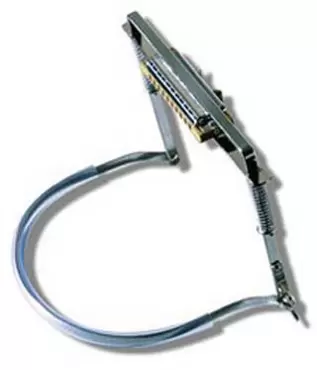 KM4306 SOPORTE PARA ARMÓNICA HAC007