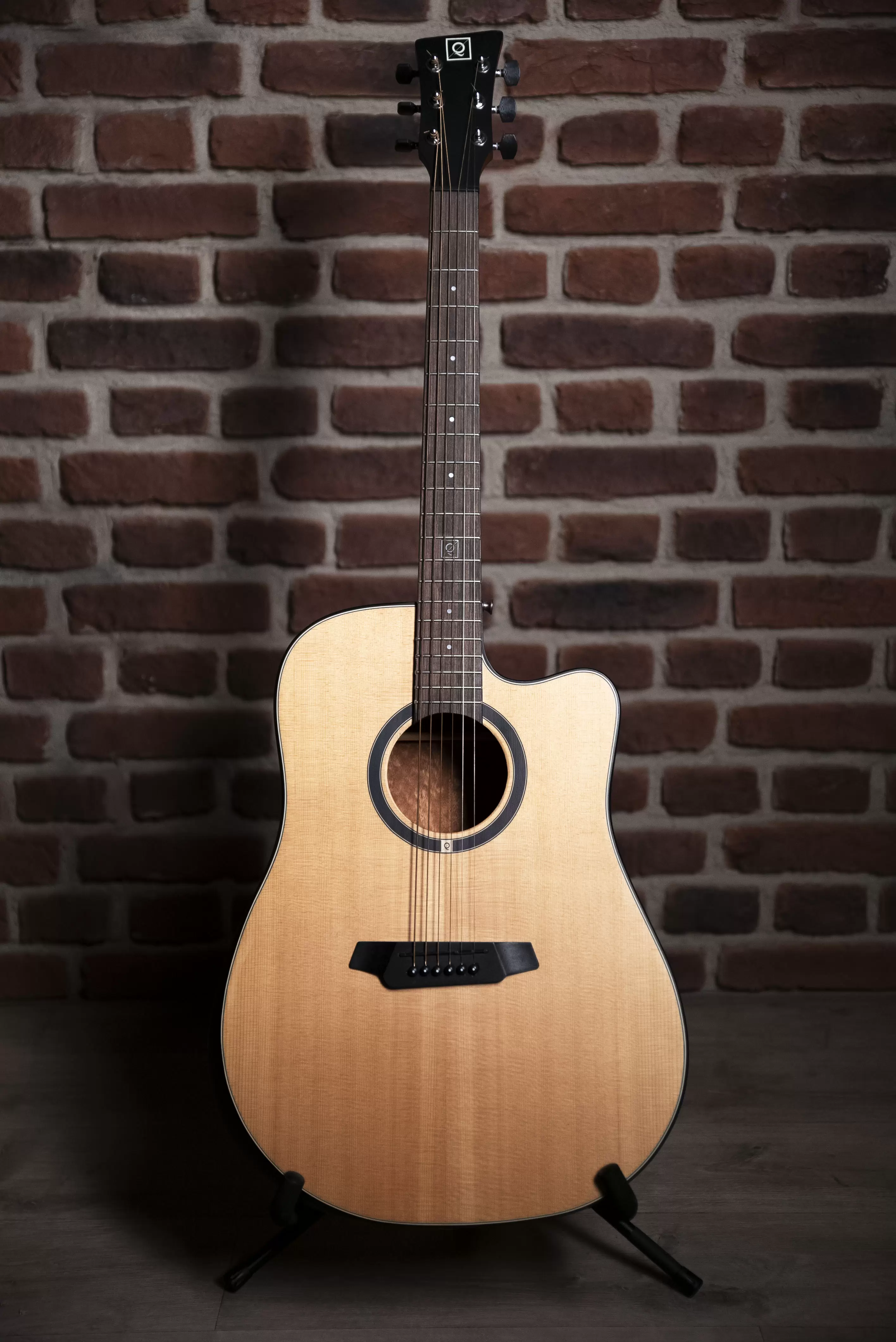 QGA-100 CE SOLID NAT (PREAMP)