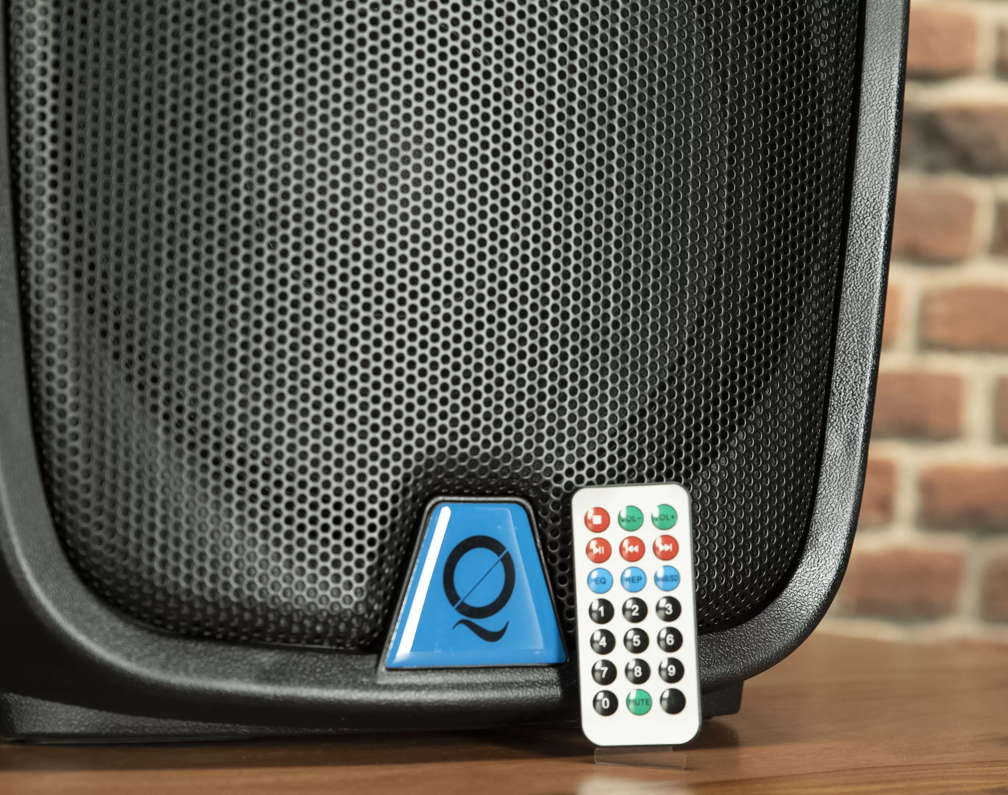 QLS-12 ACTIVE SPEAKER