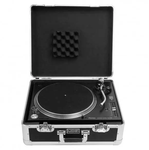 U93016SL - FC PICK FOAM MULTI FORMAT  TURNTABLE SILVER