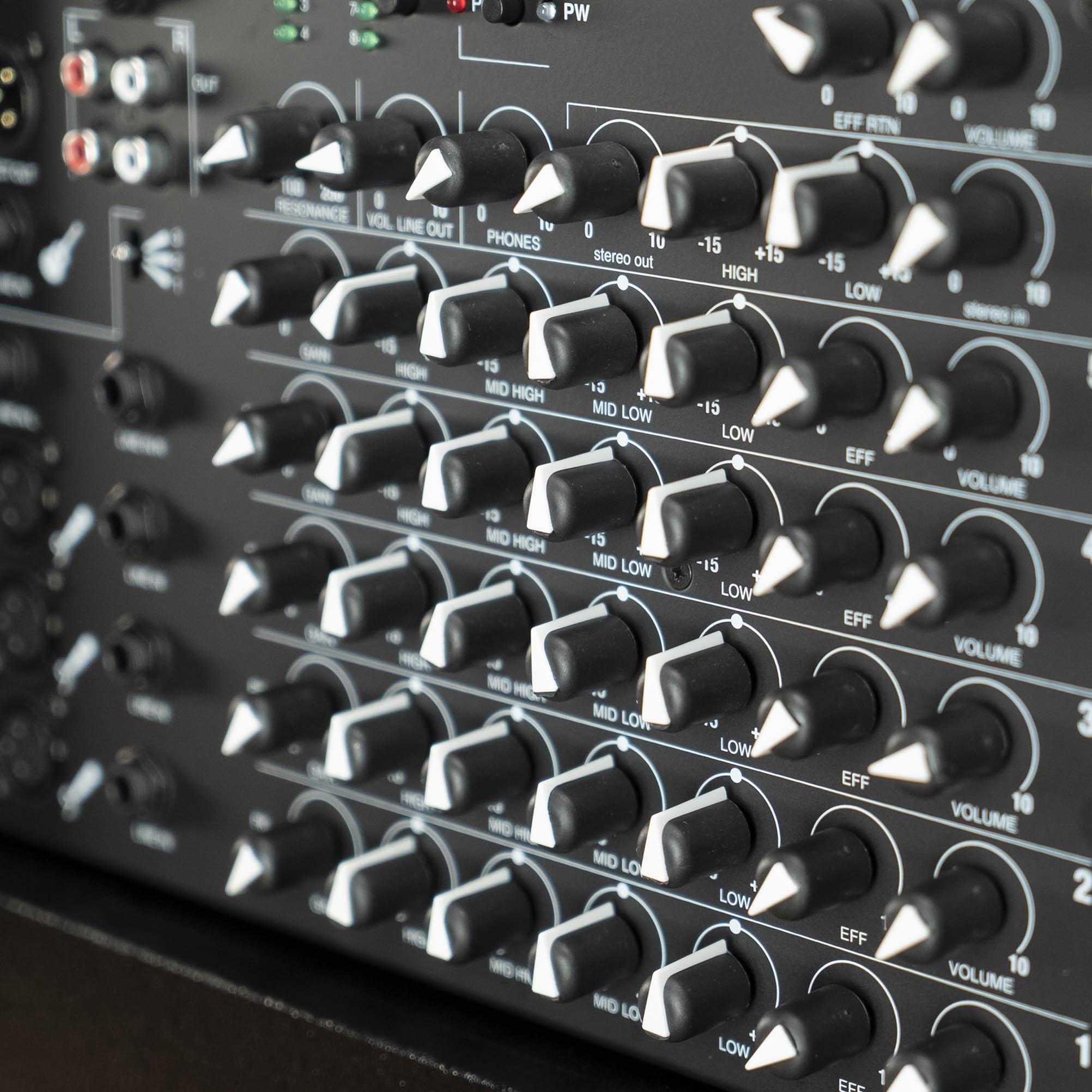 ONE FORSTRINGS AD BLK